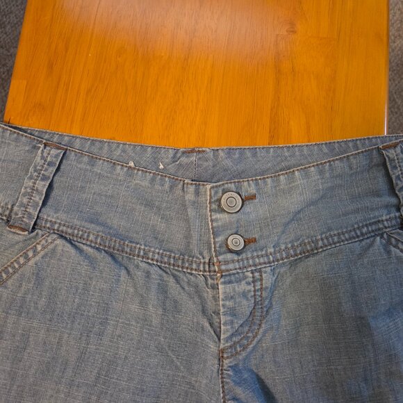 ✨ Calvin Klein Wide-Leg Capris — Super Cute & Chic! ✨ - Picture 3 of 4